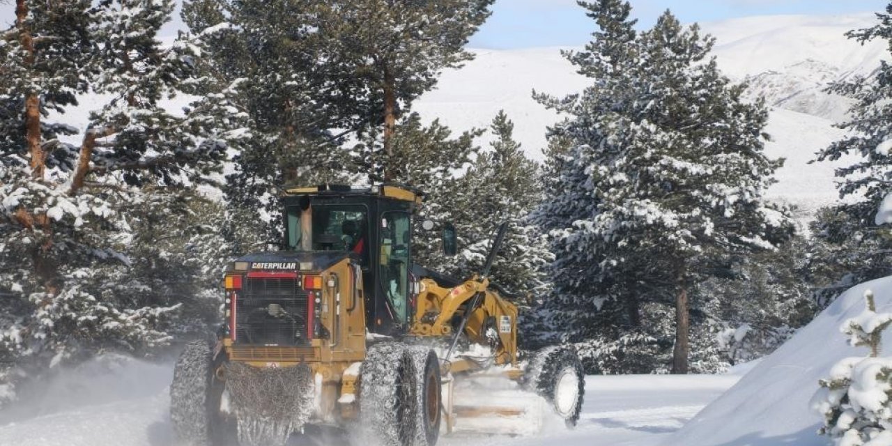 Erzincan’da kardan 44 köy yolu ulaşıma kapalı