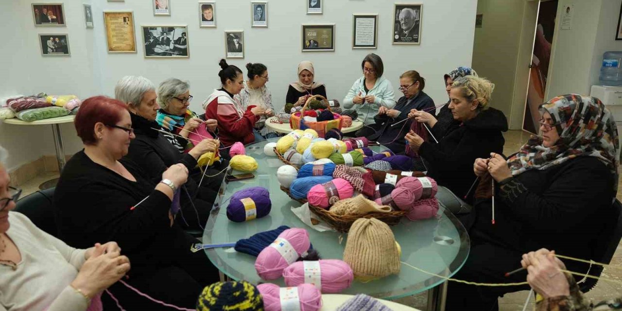 Büyükçekmeceli kadınlardan depremzedelerin yüreğini ısıtacak kampanya