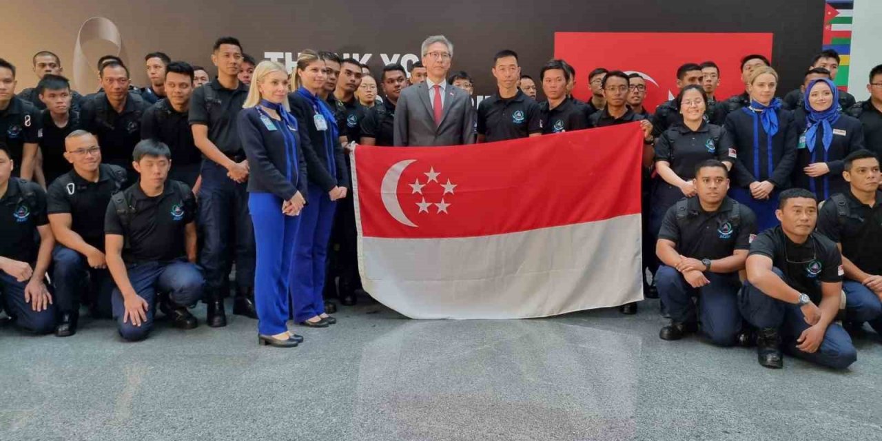 Singapur arama kurtarma ekibi ülkesine döndü