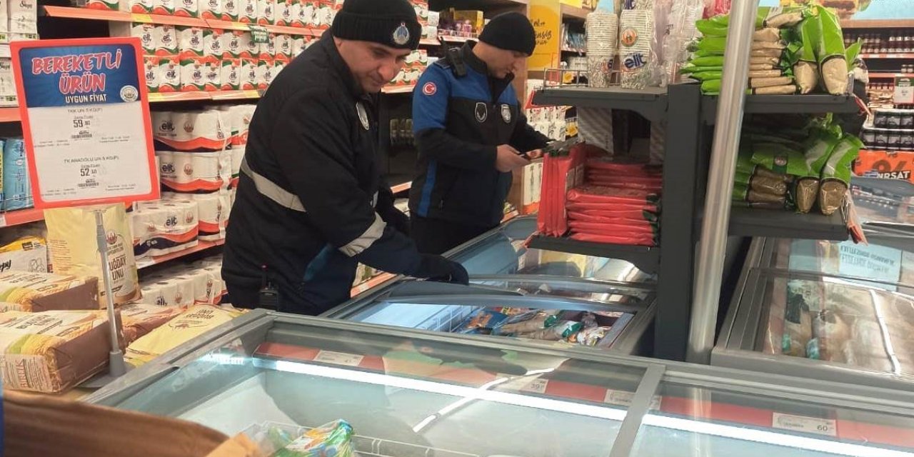 Altınova’da marketler gözetim altında