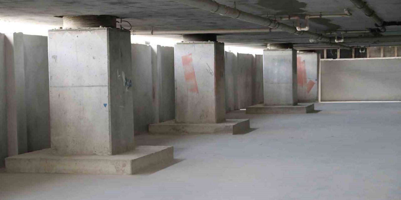 Başakşehir Belediye Başkanı Kartoğlu: “İzolatörü konutlar depremin yıkıcı etkisini önlüyor”