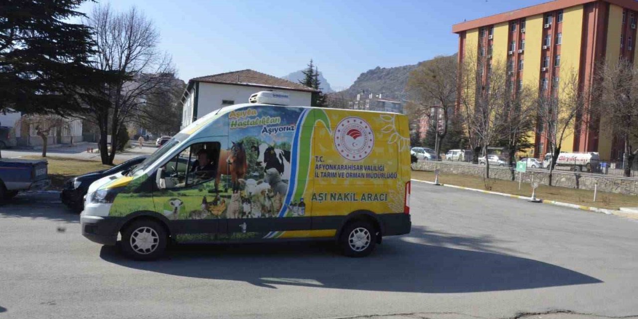 Afet bölgesindeki besicilere aşı desteği