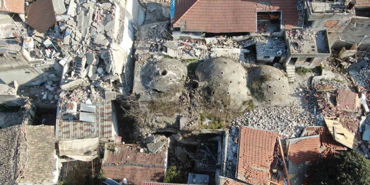 Tarihi Beyseri hamamı depremde yıkılmadı