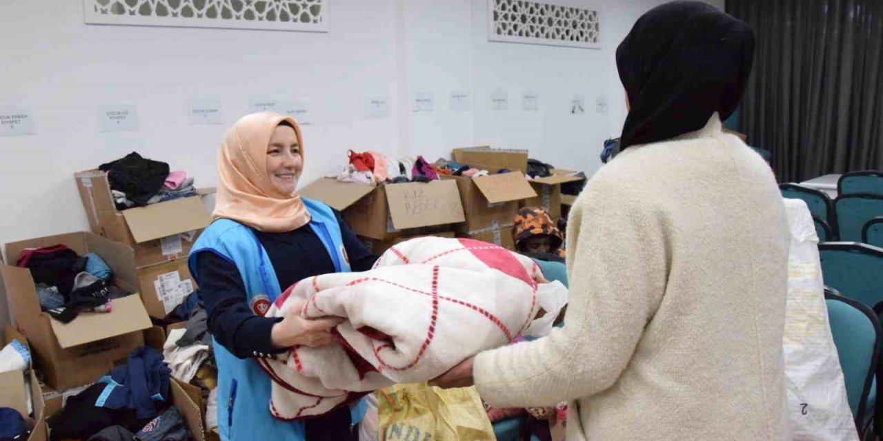 Depremzedeler için Hayır Çarşısı