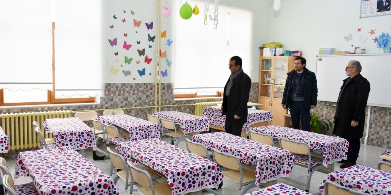 Karaman’da depremzede öğrencilerin eğitim göreceği okullarda hazırlıklar tamamlandı