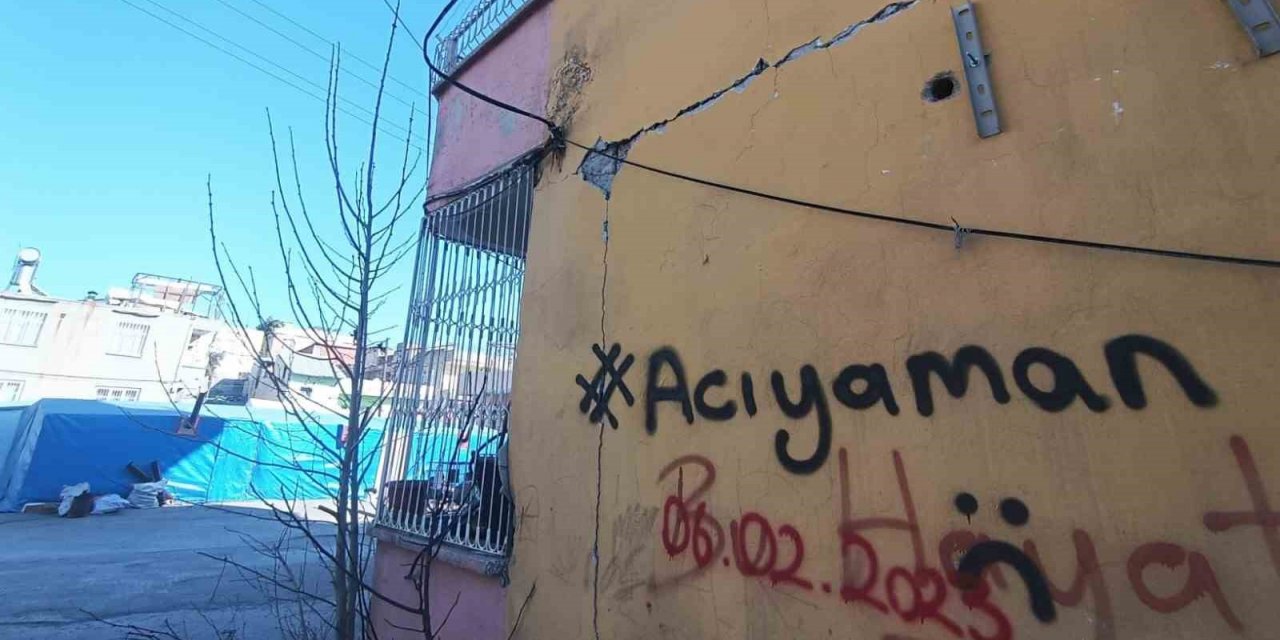 Adıyaman, acısını duvarlara yazdı: ’Acıyaman’