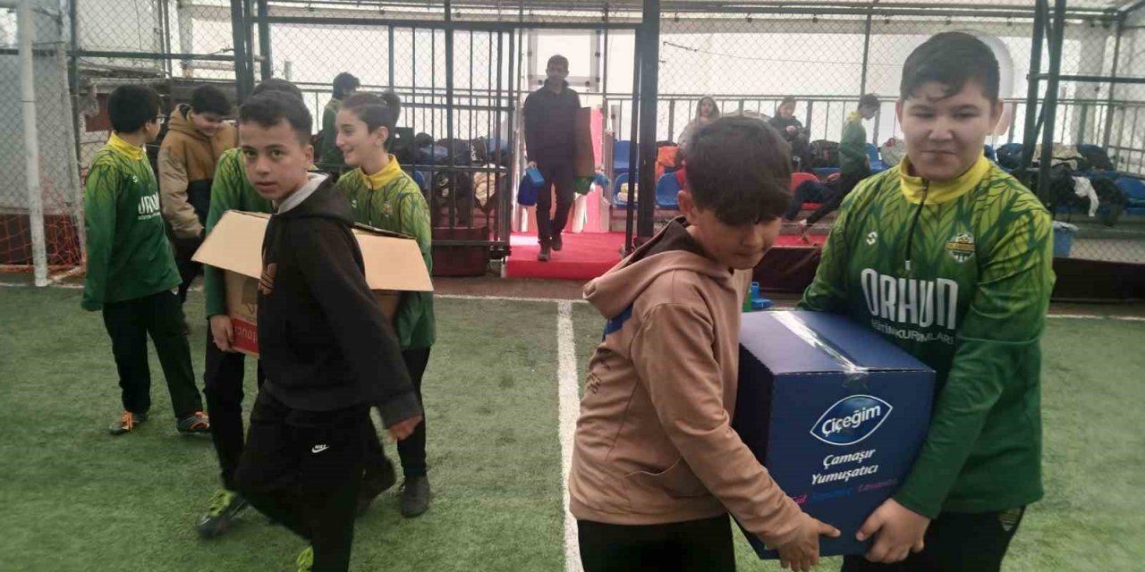 Ihlamurkentspor’dan deprem bölgesine hijyen malzemesi yardımı