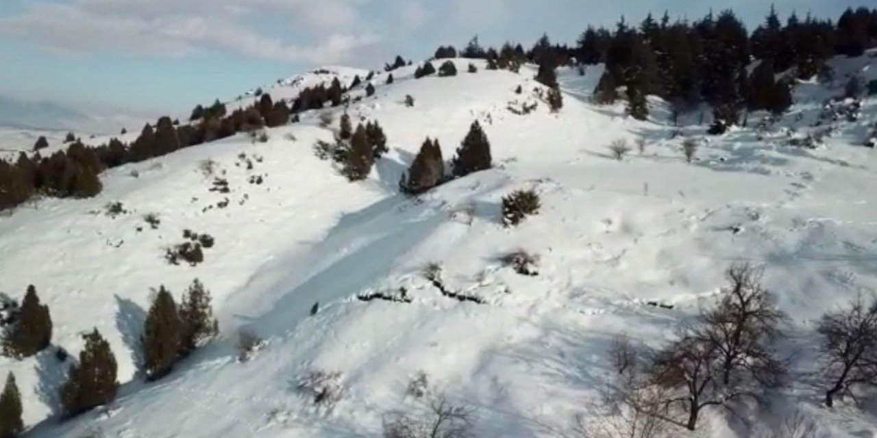 Deprem Berit Dağı’nda da yarılmalara neden oldu