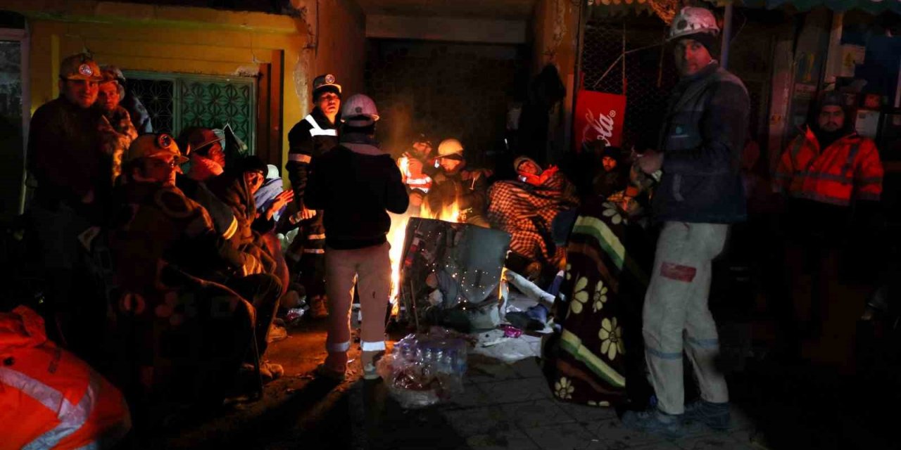 Depremzedeler ile ilgili terapi desteği için akut döneminin geçmesi lazım