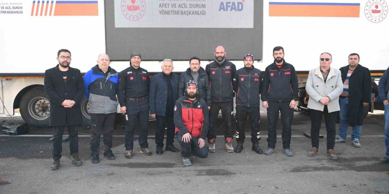 Büyükkılıç, Kahramanmaraş’ta Vali Çiçek ve İtfaiye Ekipleriyle Bir Araya Geldi