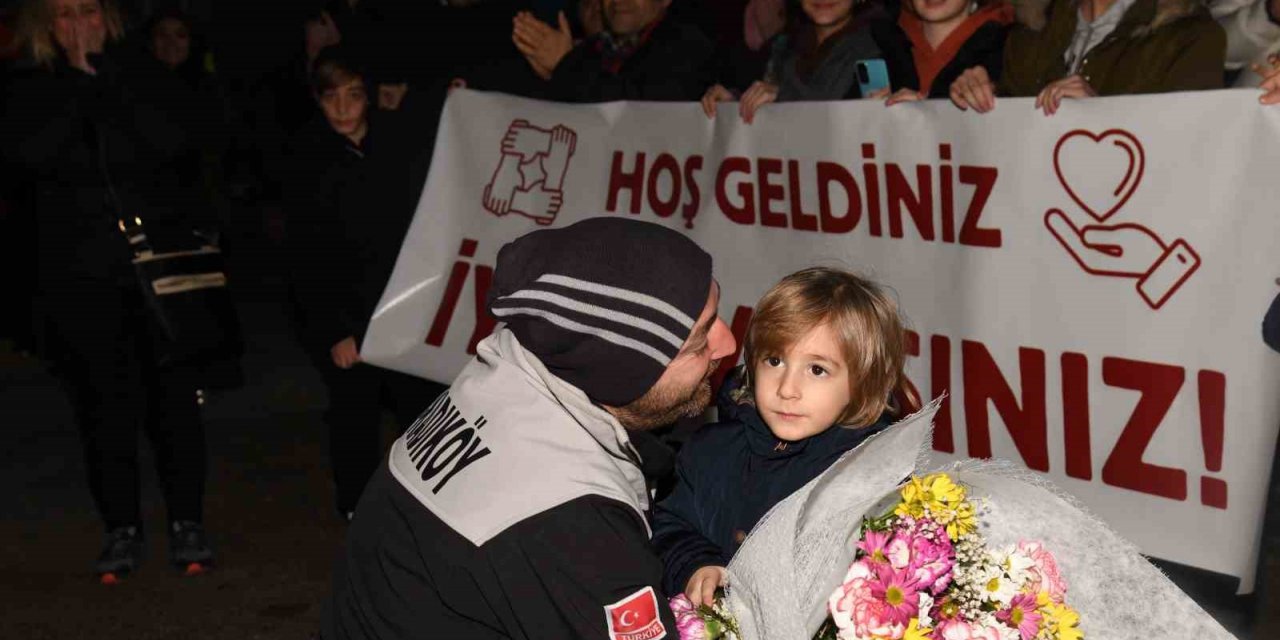 BAK Kadıköy görevini tamamlayarak afet bölgesinden döndü