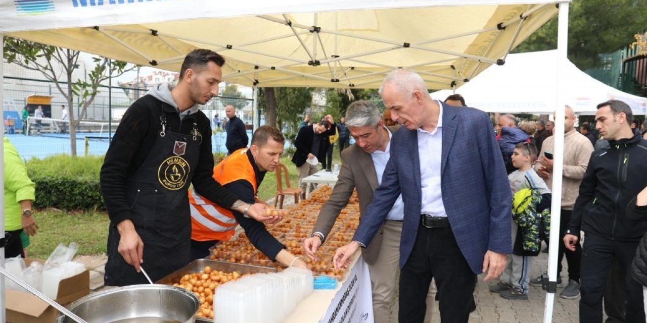 Marmaris’te depremde hayatını kaybedenler için lokma dağıtıldı