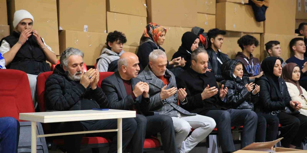 Bayrampaşa’da depremzedeler için Kur’an-ı Kerim okundu