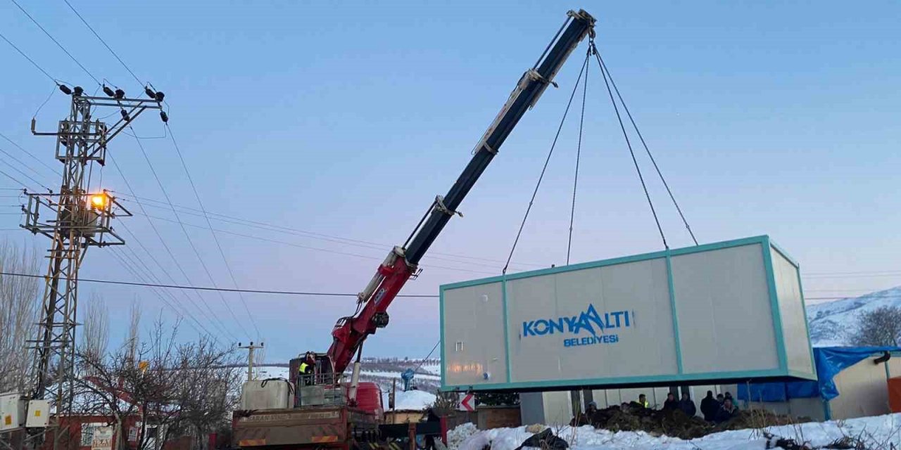 Deprem bölgesine konteyner desteği