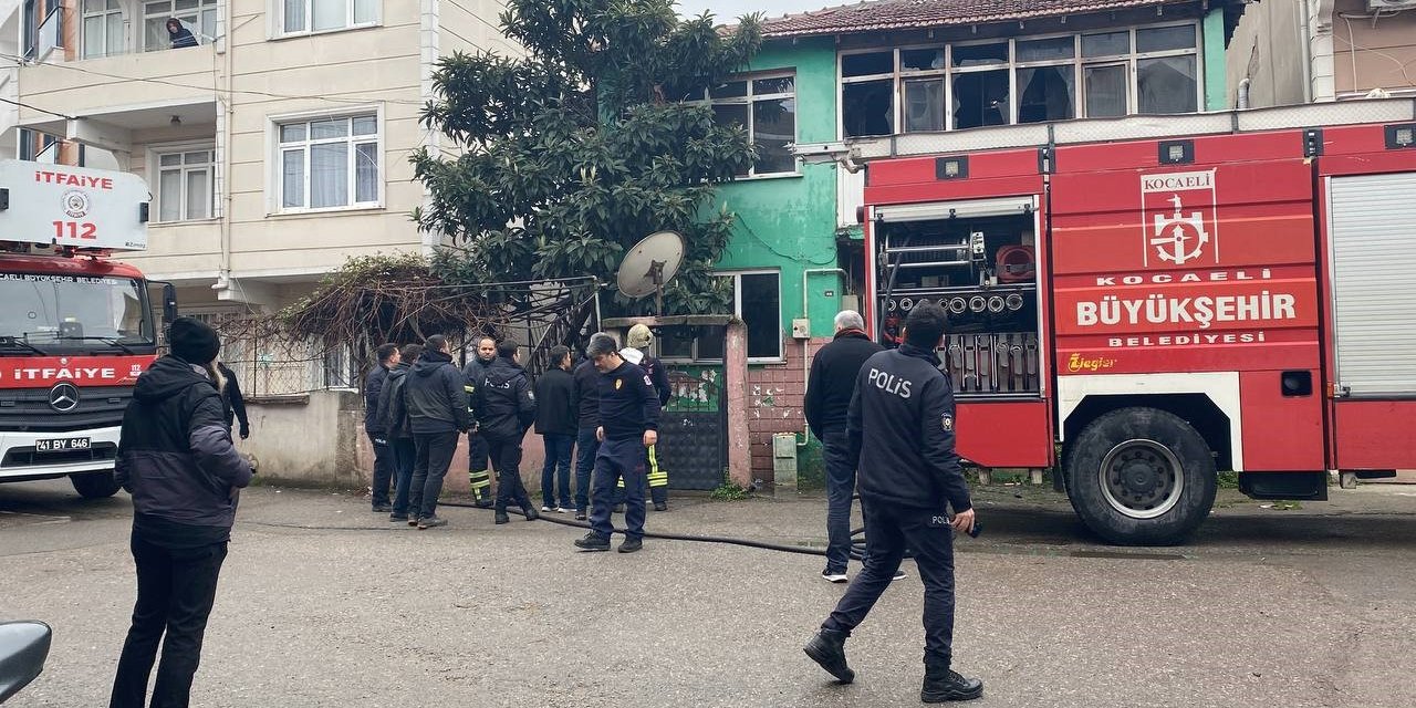 Yangına camları kırarak müdahale ettiler