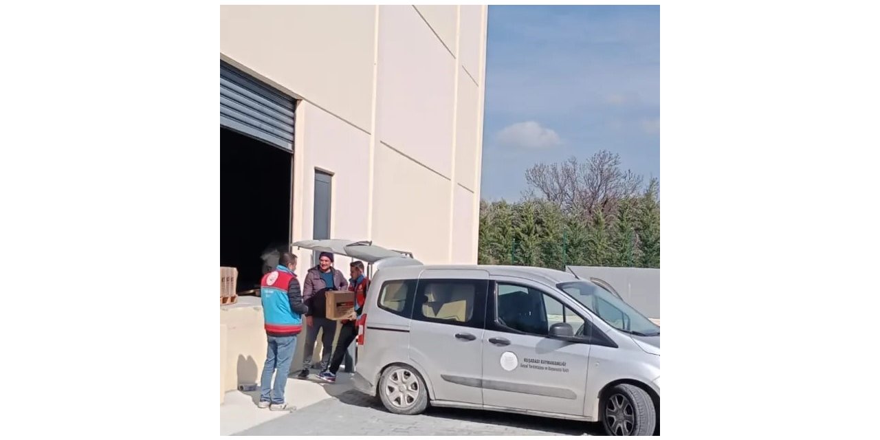 Kuşadası Kaymakamlığı depremzede ailelere desteğini sürdürüyor