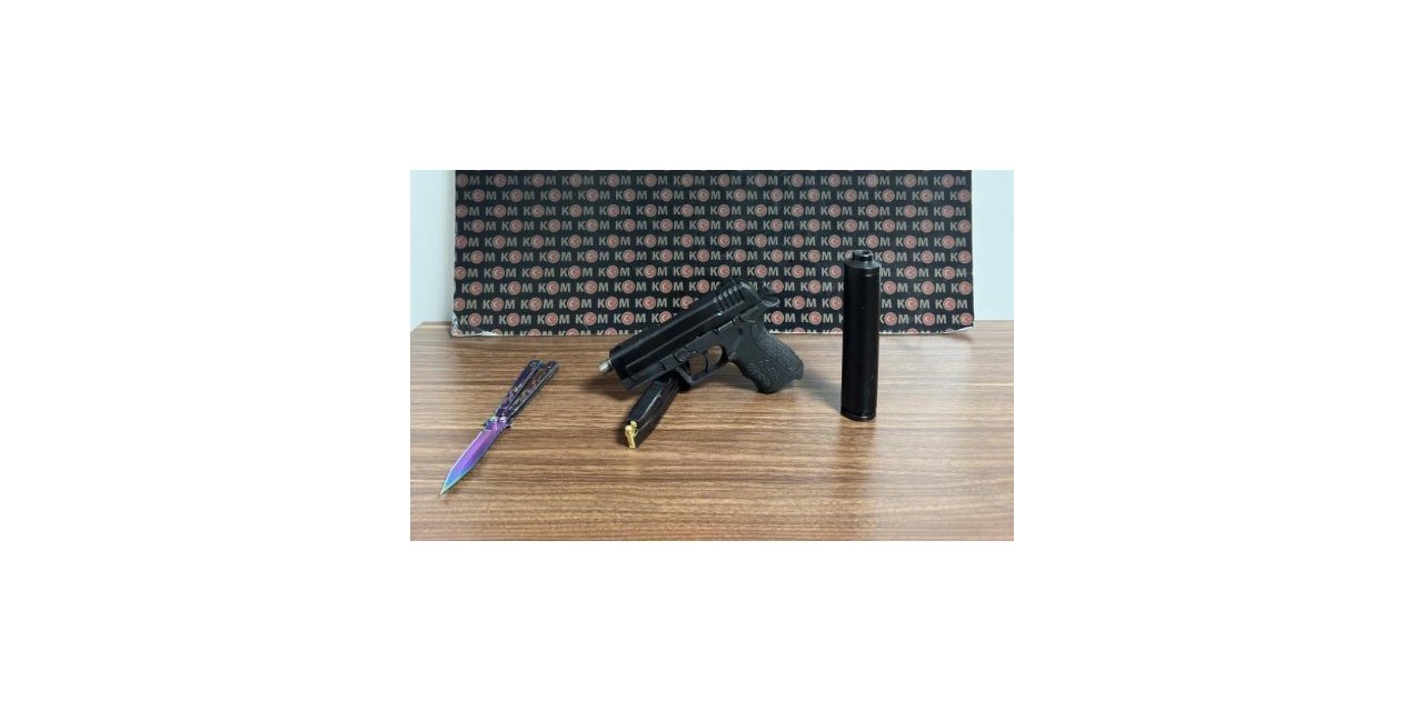 Muğla’da bir araçta tabanca ve susturucu ele geçirildi