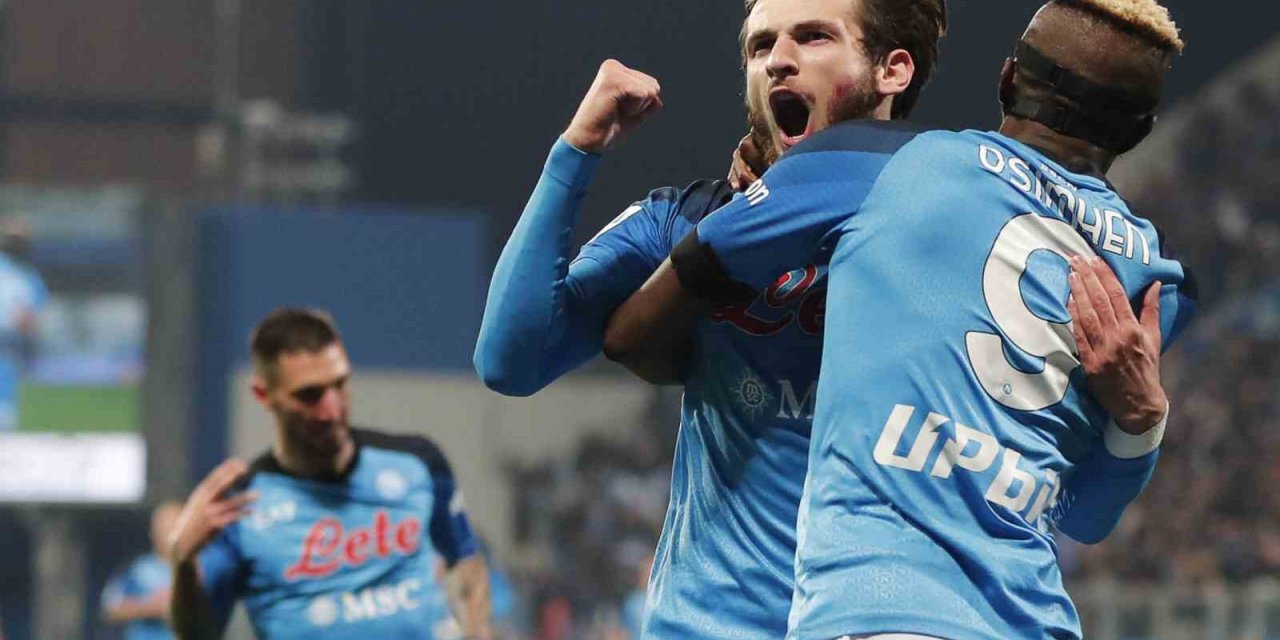 Osimhen ve Kvaratskhelia Napoli’yi sırtlıyor