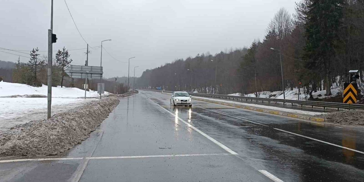 Bolu Dağı’nda kar yağışı etkili oluyor