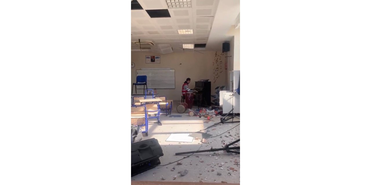 Hatay’da yıkılan binaların arasında yükselen piyano sesleri ‘Piyanist’ filmini andırdı