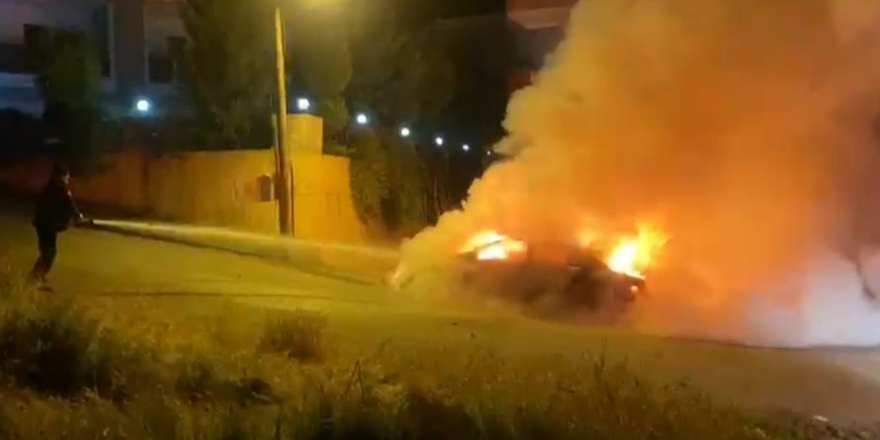 Lüks otomobili kundaklayan şüphelinin planı filmleri aratmadı