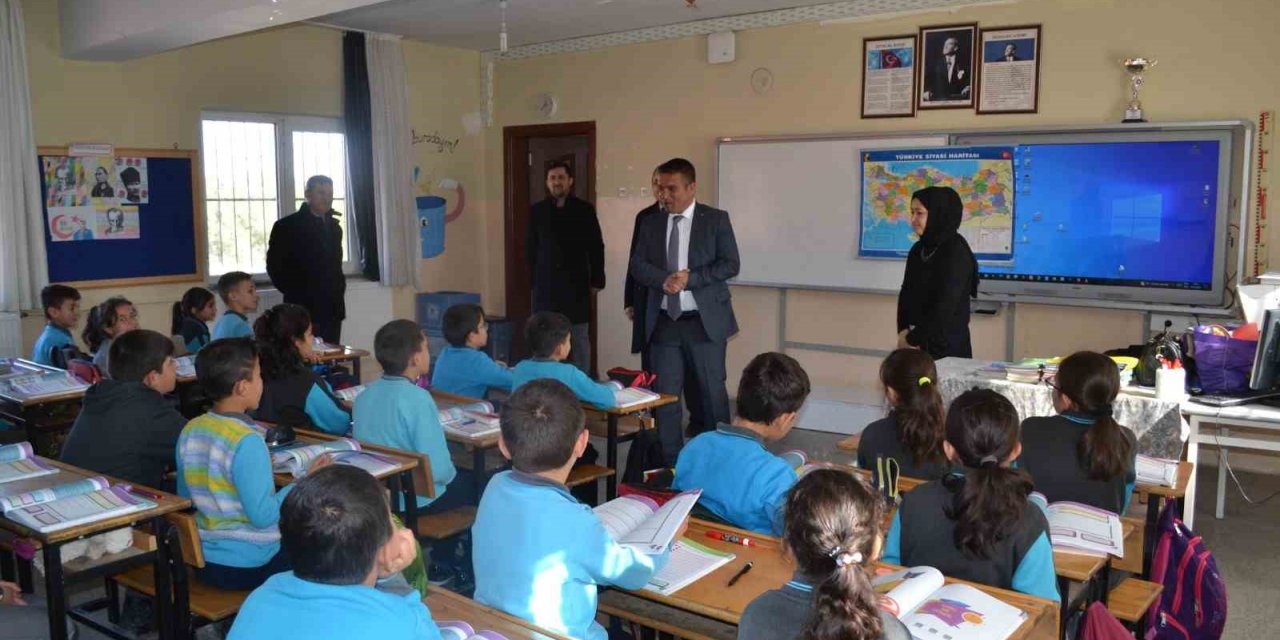 Korkuteli’de 128 depremzede öğrenci okula başladı