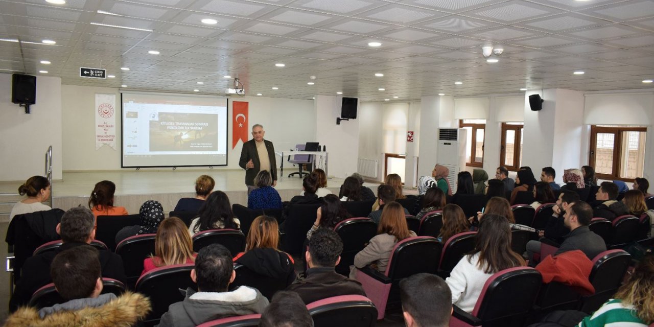 PAÜ, depremzedeler için psikososyal destek eğitimlerine başladı