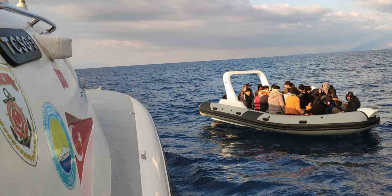 Datça’da 20 düzensiz göçmen kurtarıldı