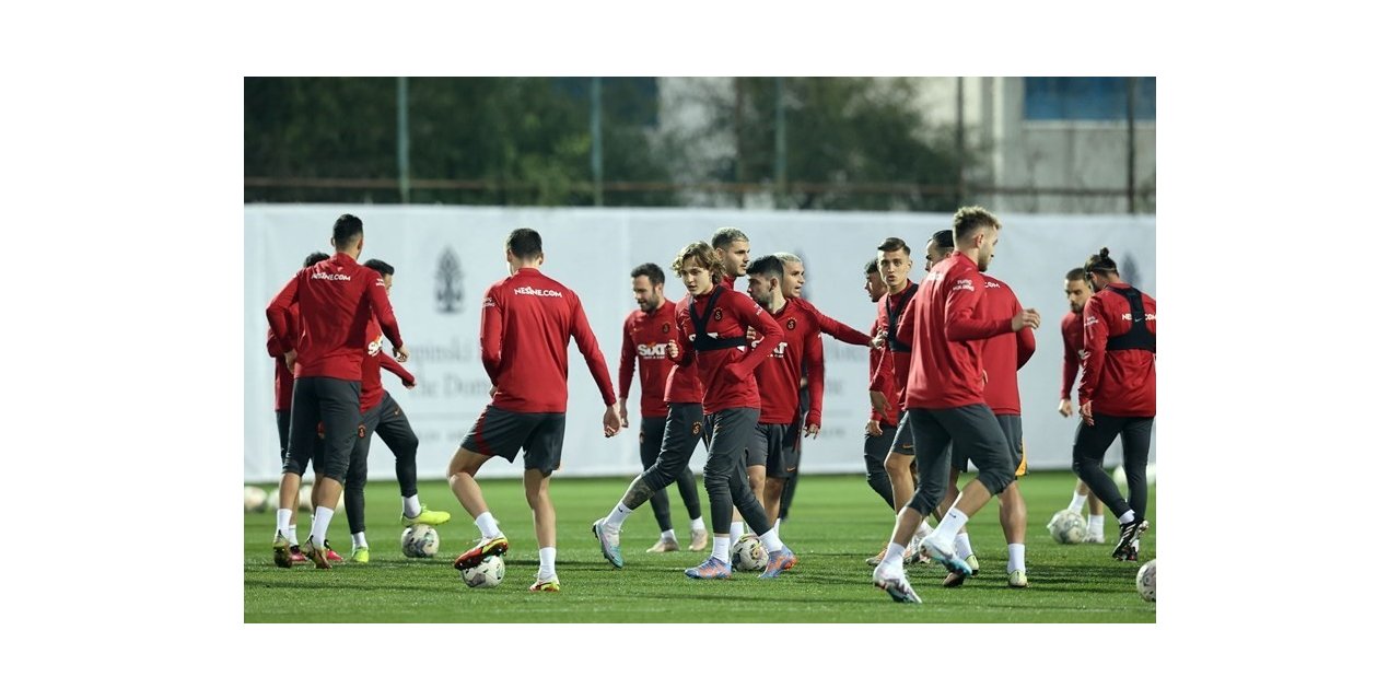 Galatasaray, hazırlıklarına devam etti