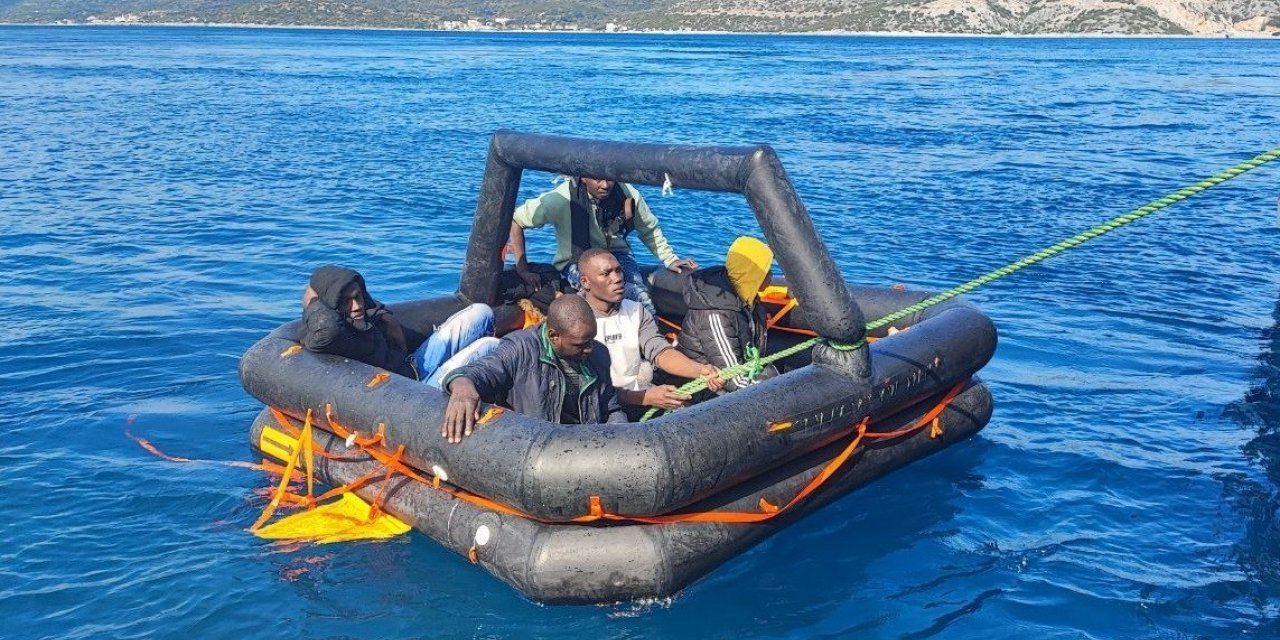 Aydın’da 23 düzensiz göçmen kurtarıldı