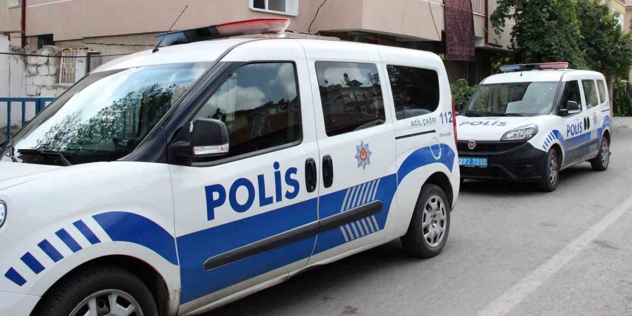 Balkondan girdiği evde eşine korku dolu anlar yaşattı