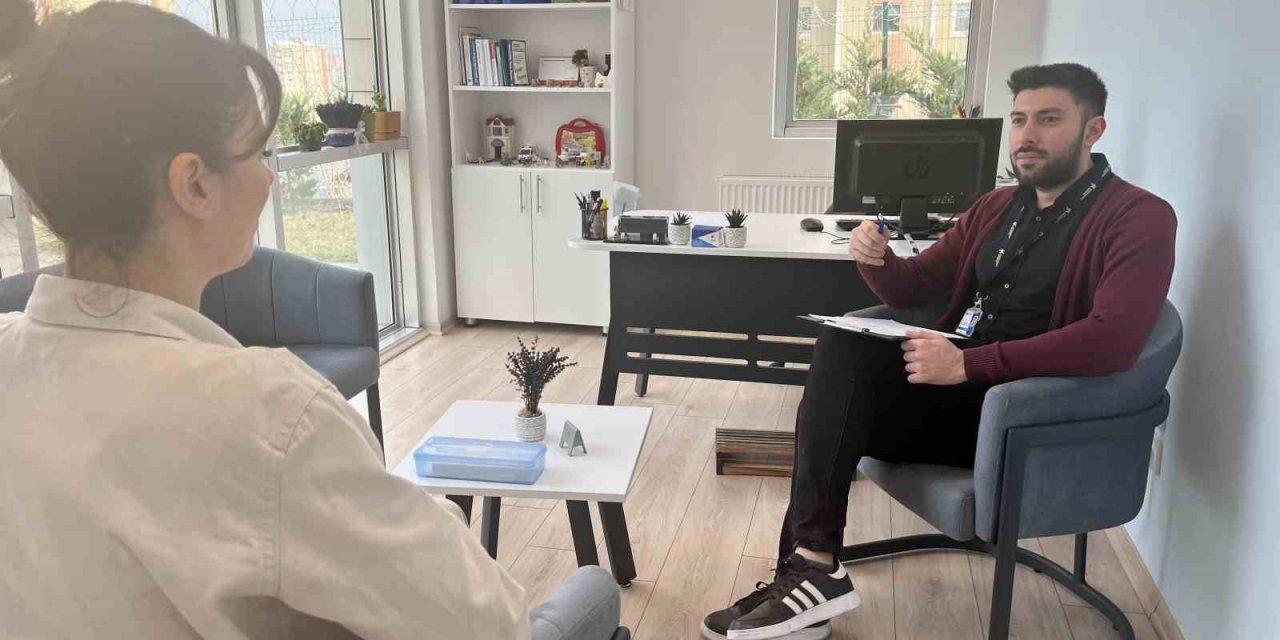 Uzmanlar, depremi yaşayan kişilerle dayanışmada doğru iletişime dikkat çekti