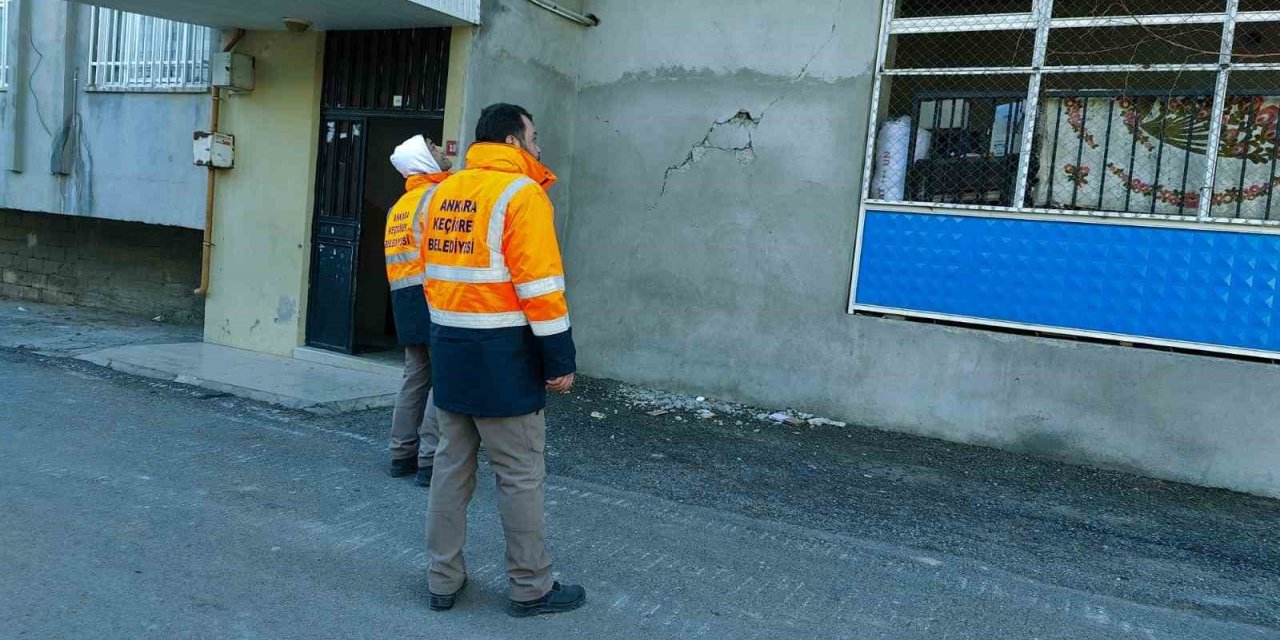 Keçiören Belediyesinin uzman ekipleri hasar tespiti için sahada