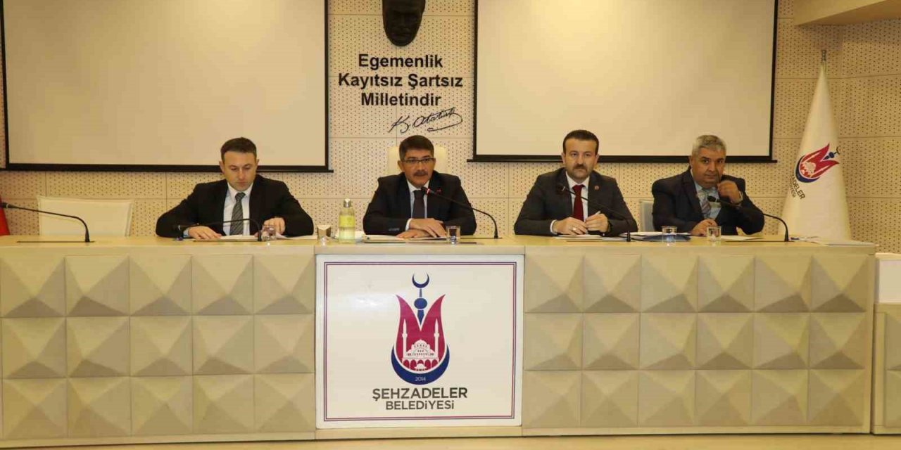 22 aracımız ve 100’ün üzerinde personelimiz deprem bölgesinde görev yapıyor