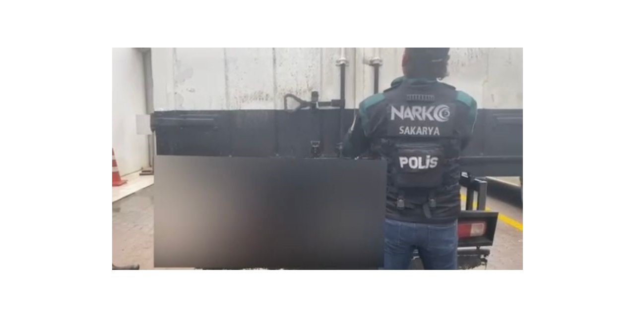Sakarya’da 80 kilo uyuşturucu yakalandı: 2 gözaltı