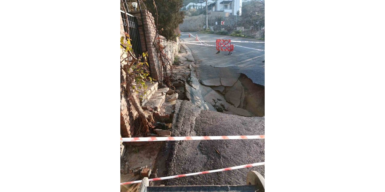 İsale hattı patladı, ev ve bahçeleri su bastı