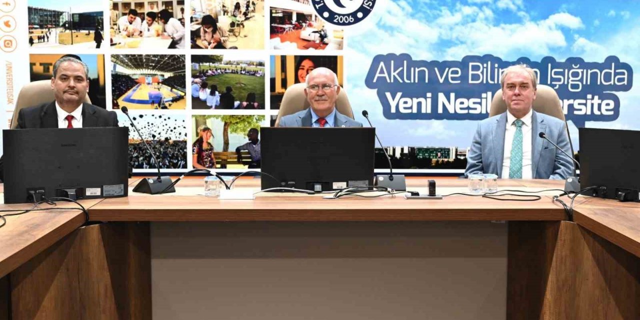 Uşak Üniversitesi’nin yürütücüsü olduğu BİGG-USTECH projesinde imzalar atıldı