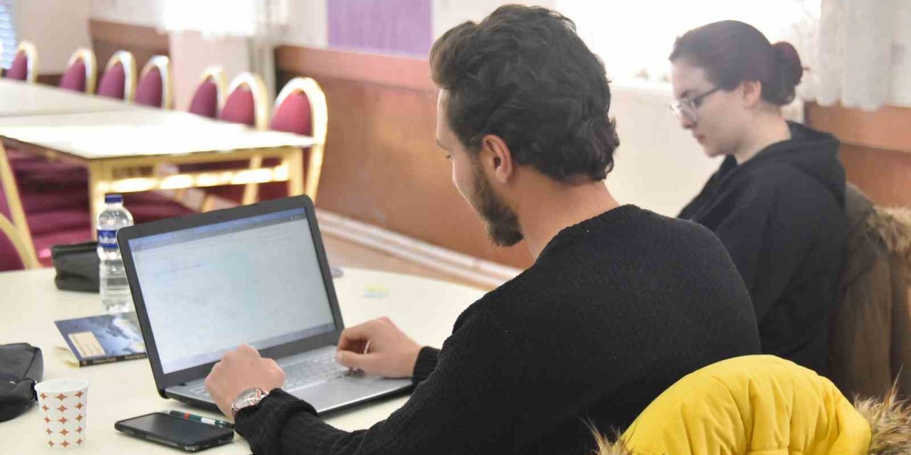 Bozüyük Belediyesi’nden üniversite öğrencilerine Uzaktan Eğitim Merkezi