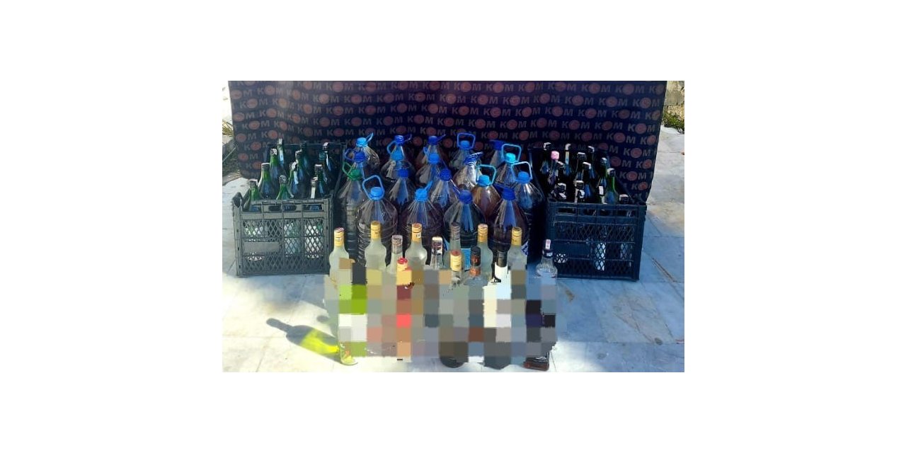 Evinde ürettiği sahte içkileri pazarda satan şüpheli yakalandı