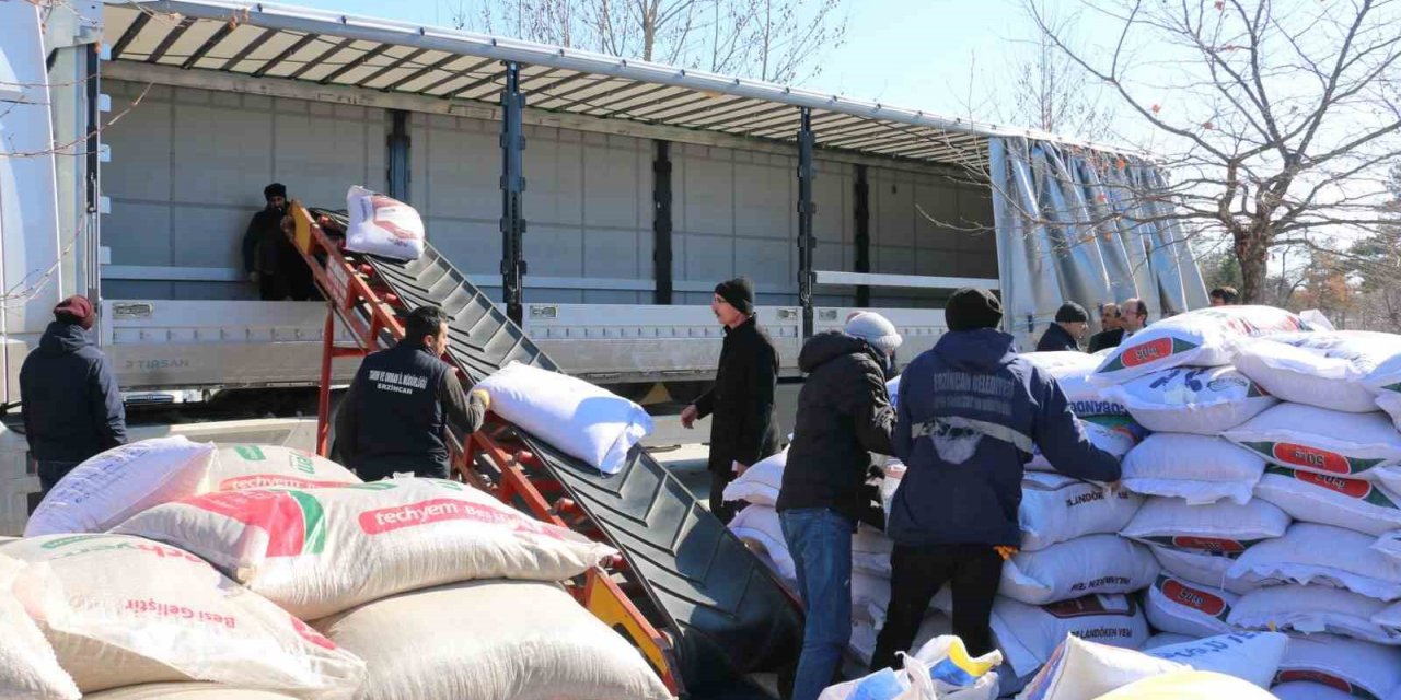 Erzincan’dan deprem bölgesine yardımlar devam ediyor