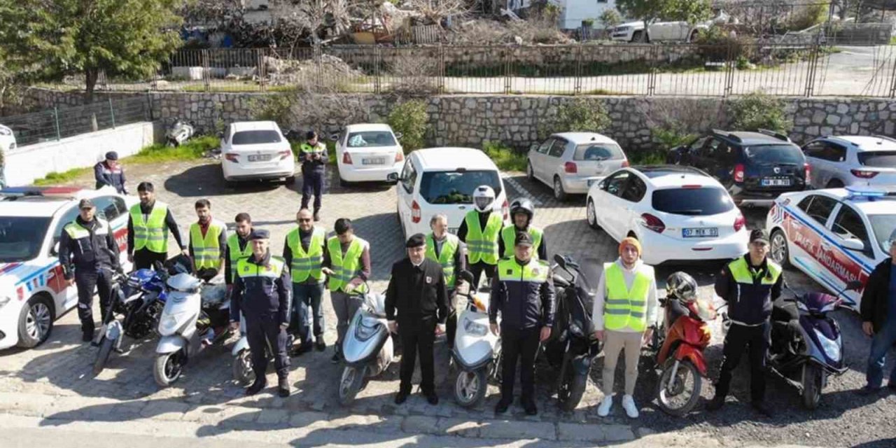Jandarma trafik ekiplerinden bin 291 kişiye eğitim