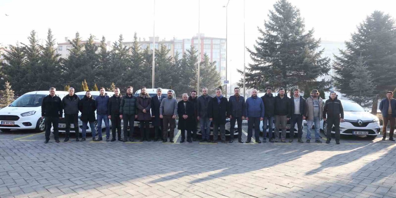 Başkan Büyükkılıç, teknik destek ekibini deprem bölgesine uğurladı