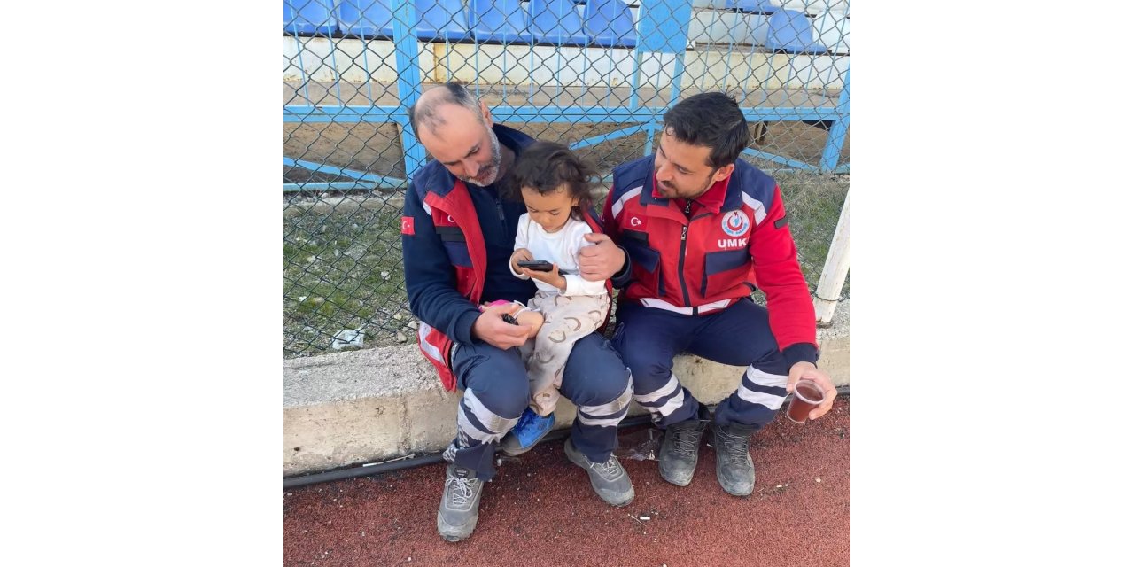 Sağlıkçıların hizmeti kesintisiz sürüyor