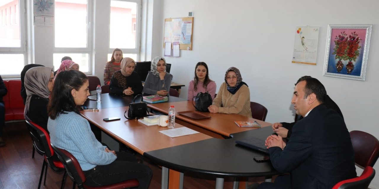 Deprem nedeniyle Bingöl’e gelen 464 öğrenci eğitime başladı