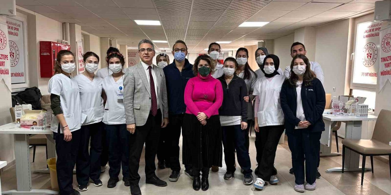 Depremzedelerin ağız ve diş kontrolleri yapıldı