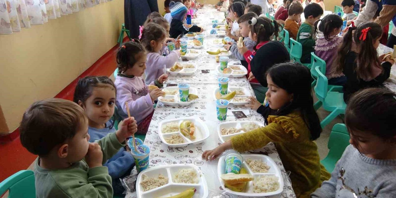 Yüksekovalı öğrencilere ücretsiz yemek hizmeti