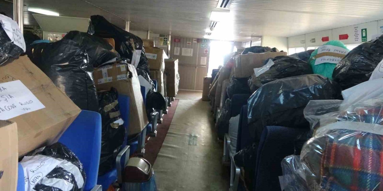 Rodos’tan gelen yardımları orman işçileri karşıladı