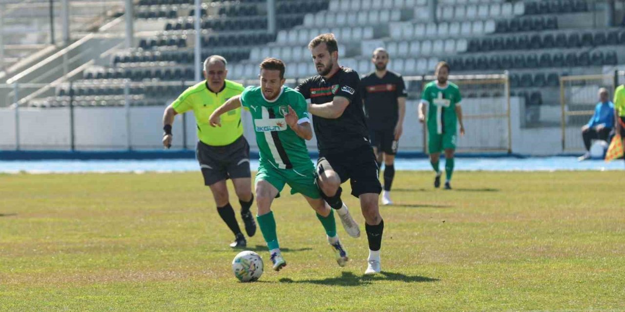 Efeler 09 SFK: 1 - Karşıyaka: 2