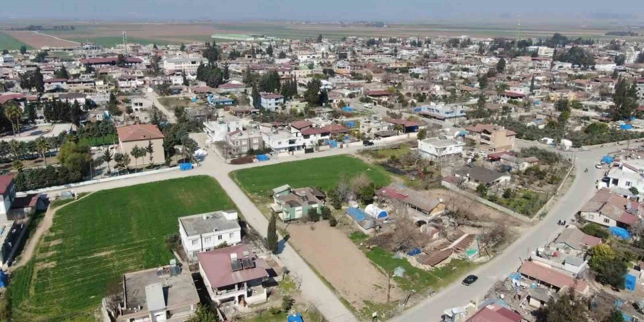 Hatay’ın en küçük ilçesi Kumlu, depremlerin ardından havadan görüntülendi