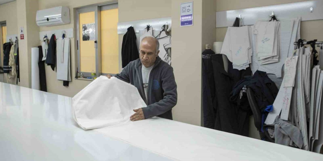 Seyhan Dikimevi, depremzedelere destek amaçlı üretime geçti